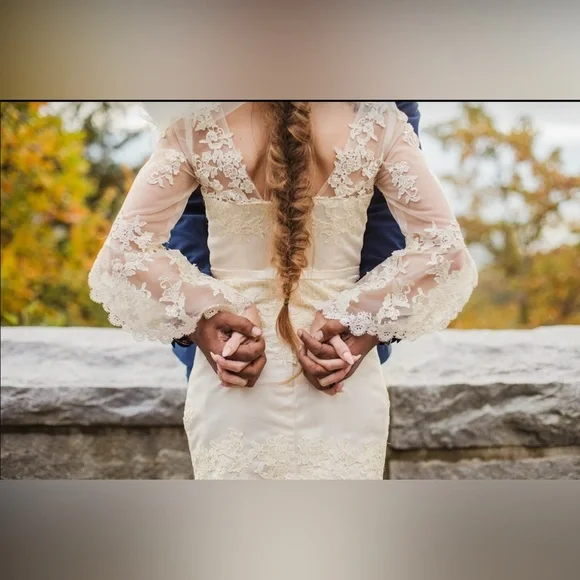 New Chiffon and Lace Evening Gown - Picture 2 of 11